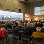 Vertreter:innen der Mitgliedsorganisationen der „Allianz für den freien Sonntag OÖ“ feierten gemeinsam deren 25-jähriges Bestehen im Lentos Kunstmuseum Linz