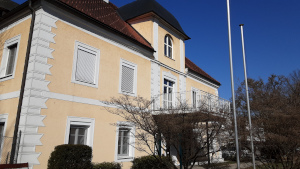 Schloss Hall